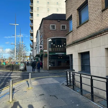 Albert Clock Apartment Belfast Exterior photo